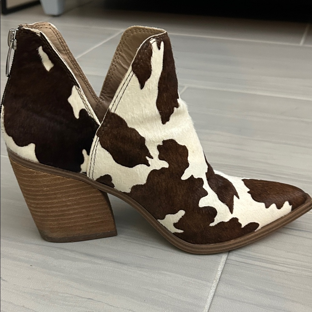 Steve Madden Brown and Cream Ankle Boots - Picture 10 of 12